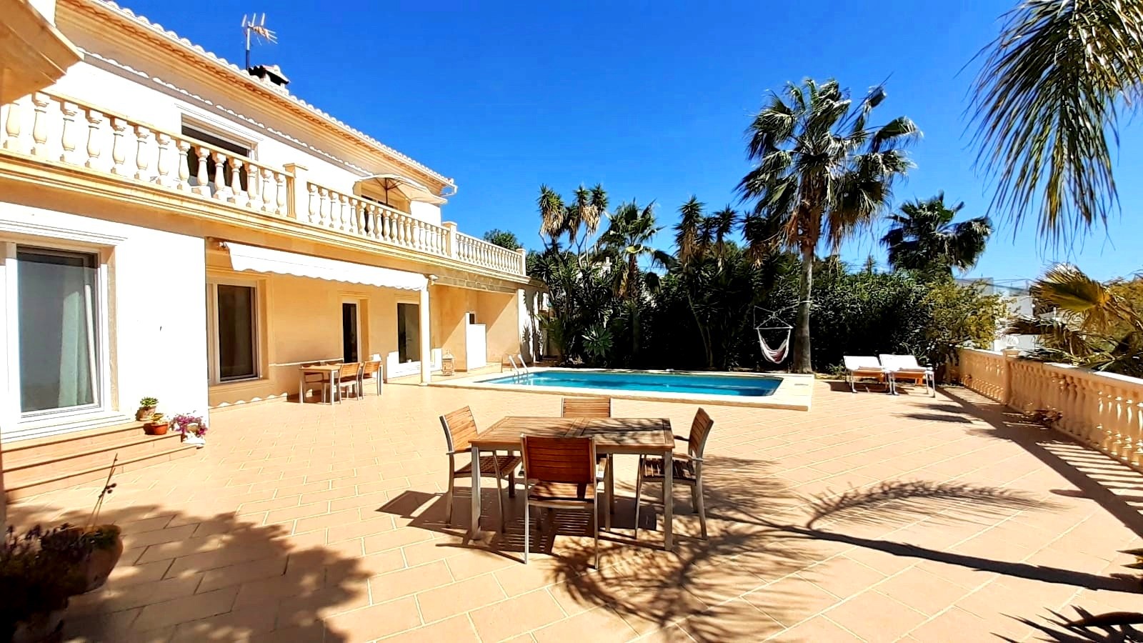 Negotiable! Spectacular and Private Villa with Sea Views in Moraira